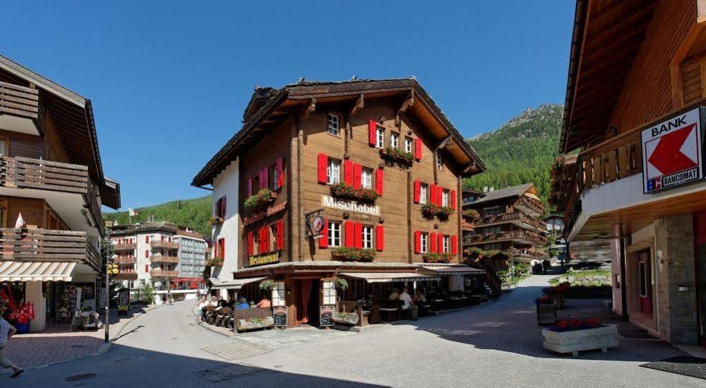 Hotel Walliserkanne Грехен Екстер'єр фото
